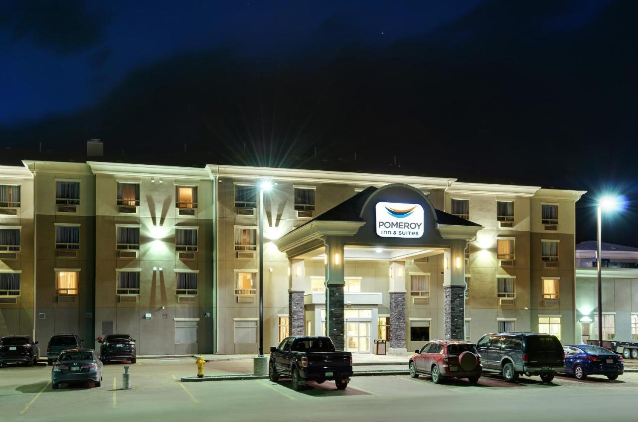Pomeroy Inn & Suites Prince George Exteriör bild