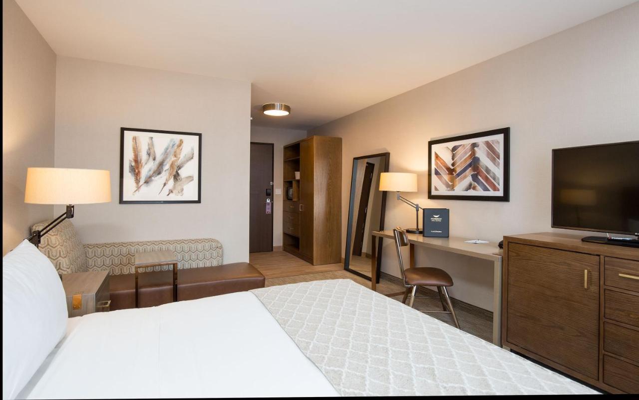 Pomeroy Inn & Suites Prince George Exteriör bild